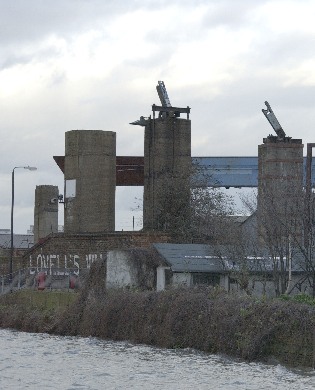 Picture of ruined crane pillars