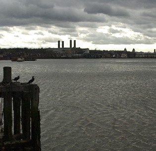 Picture of river view from the pier